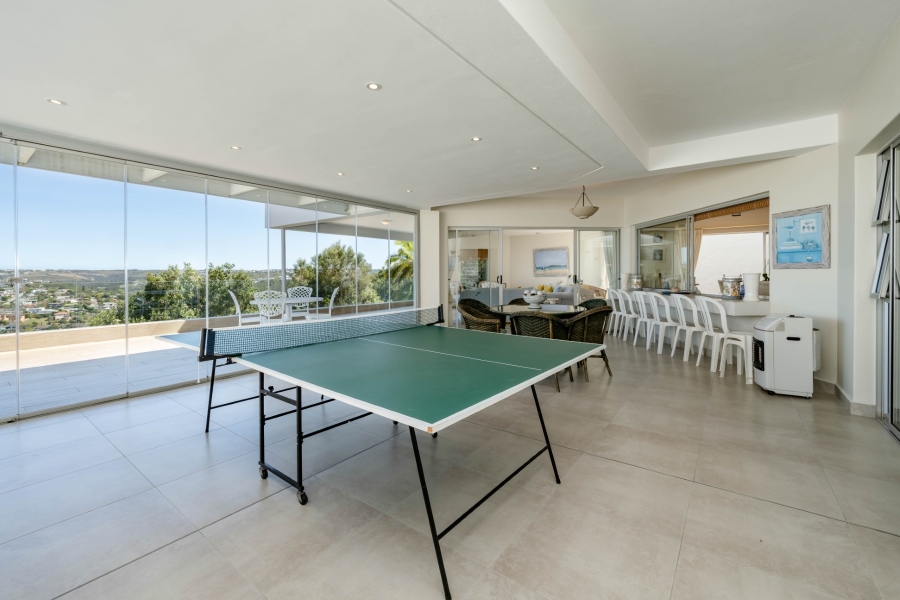 5 Bedroom Property for Sale in Signal Hill Western Cape